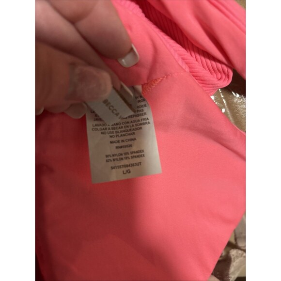 Becca Modern Edge High Cut One-Piece Swimsuit Size Large Coral Reef Color - Picture 6 of 6